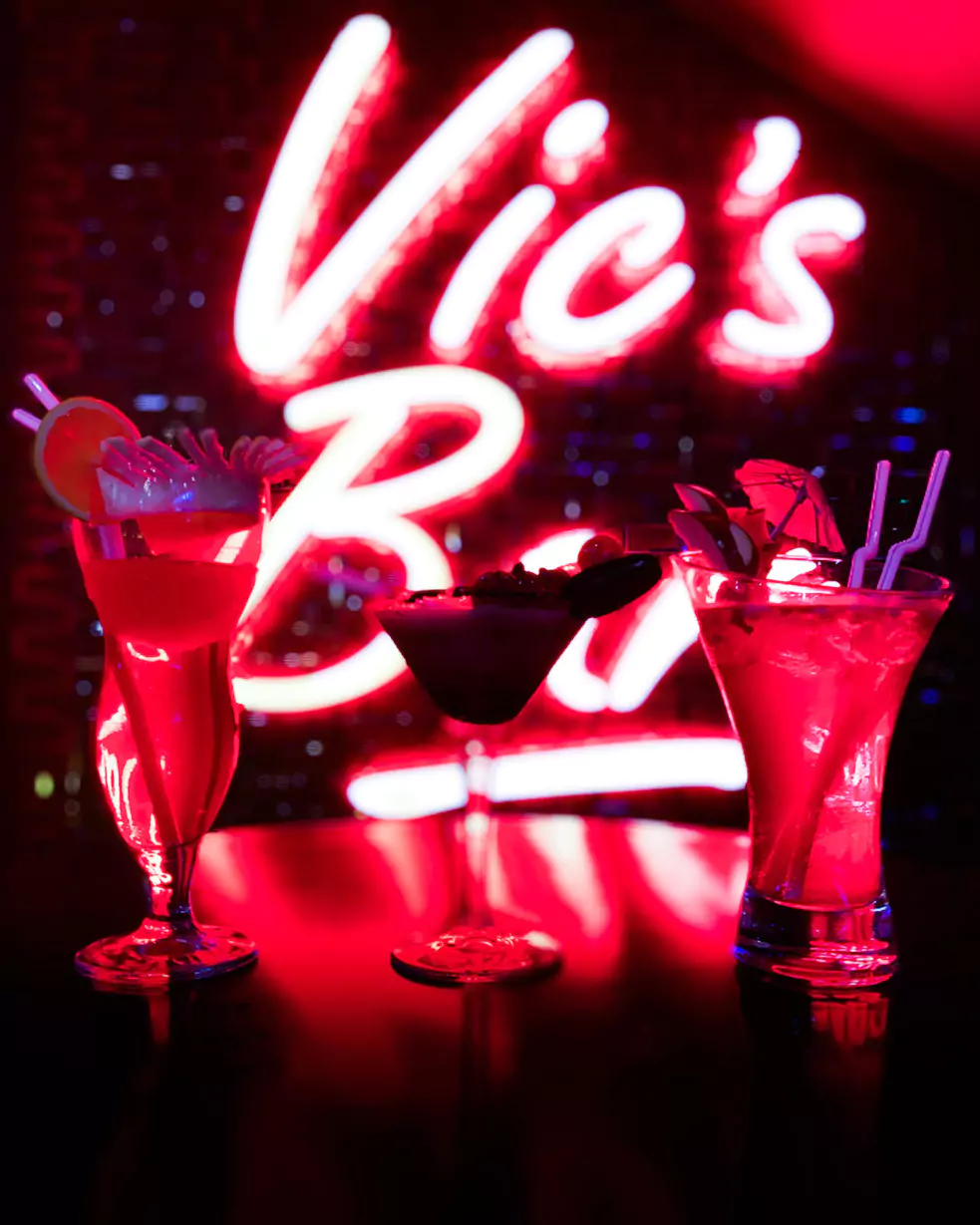 Vic's Bar interior